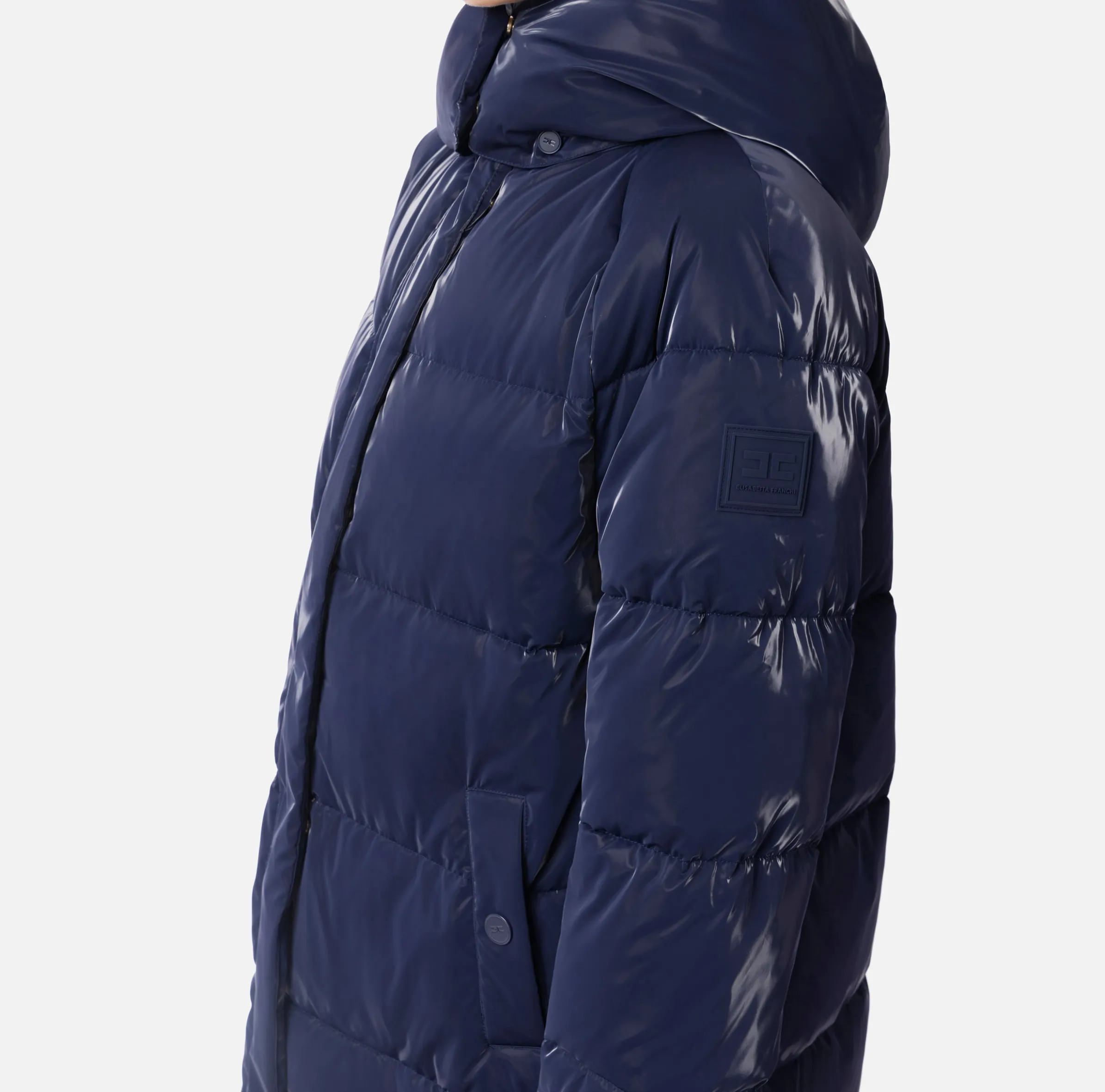 Piumino lungo in nylon satin con cappuccio