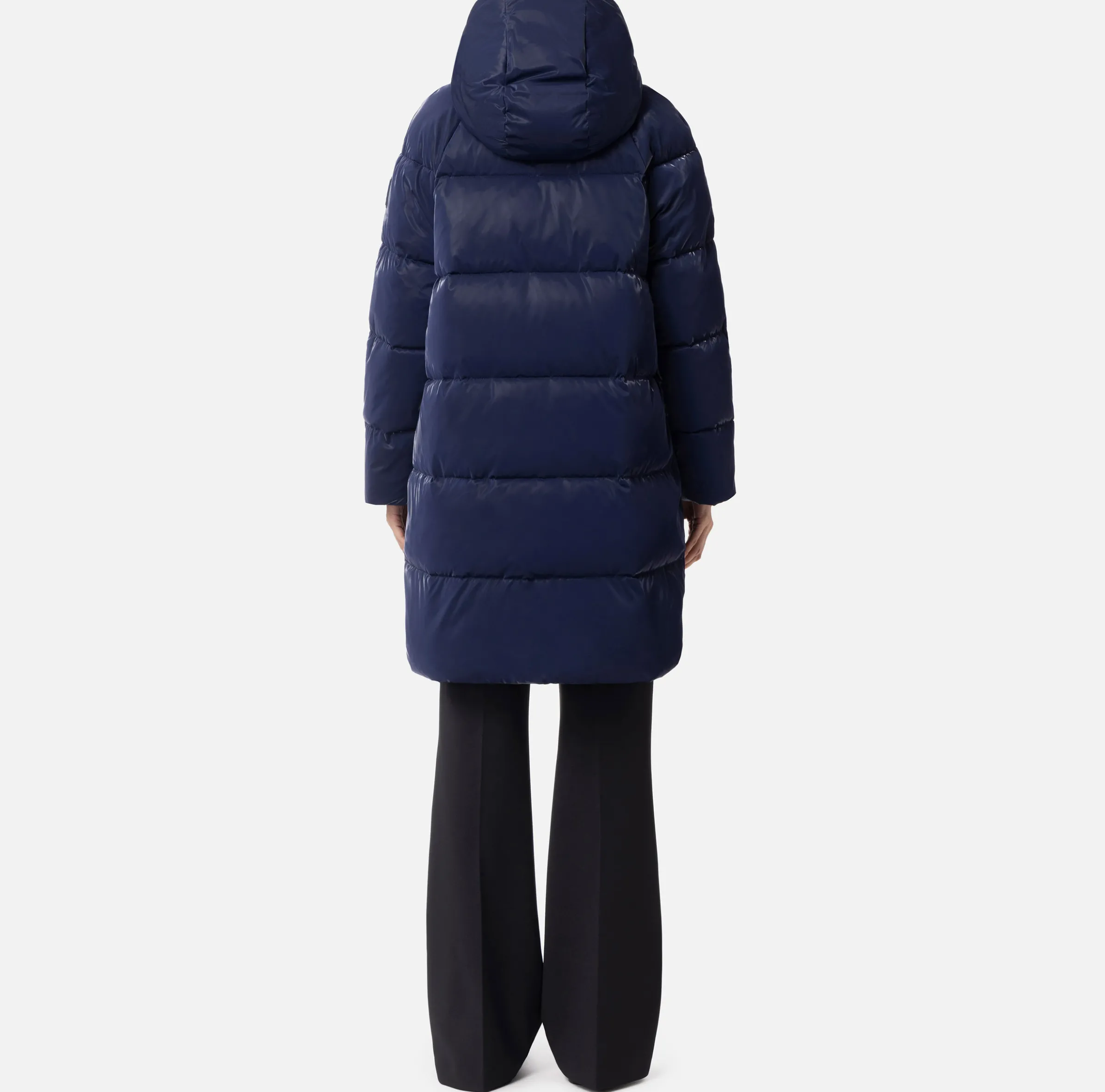 Piumino lungo in nylon satin con cappuccio