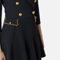 Robe manteau in crêpe con catena groumette