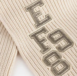 Sciarpa in lana a coste con patch stile college