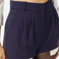Shorts in fresco di lana con sacco tasche