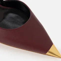 Slingback in nappa con puntalino in metallo