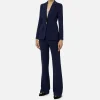 Tailleur in crêpe stretch con giacca sfiancata e pantalone dritto