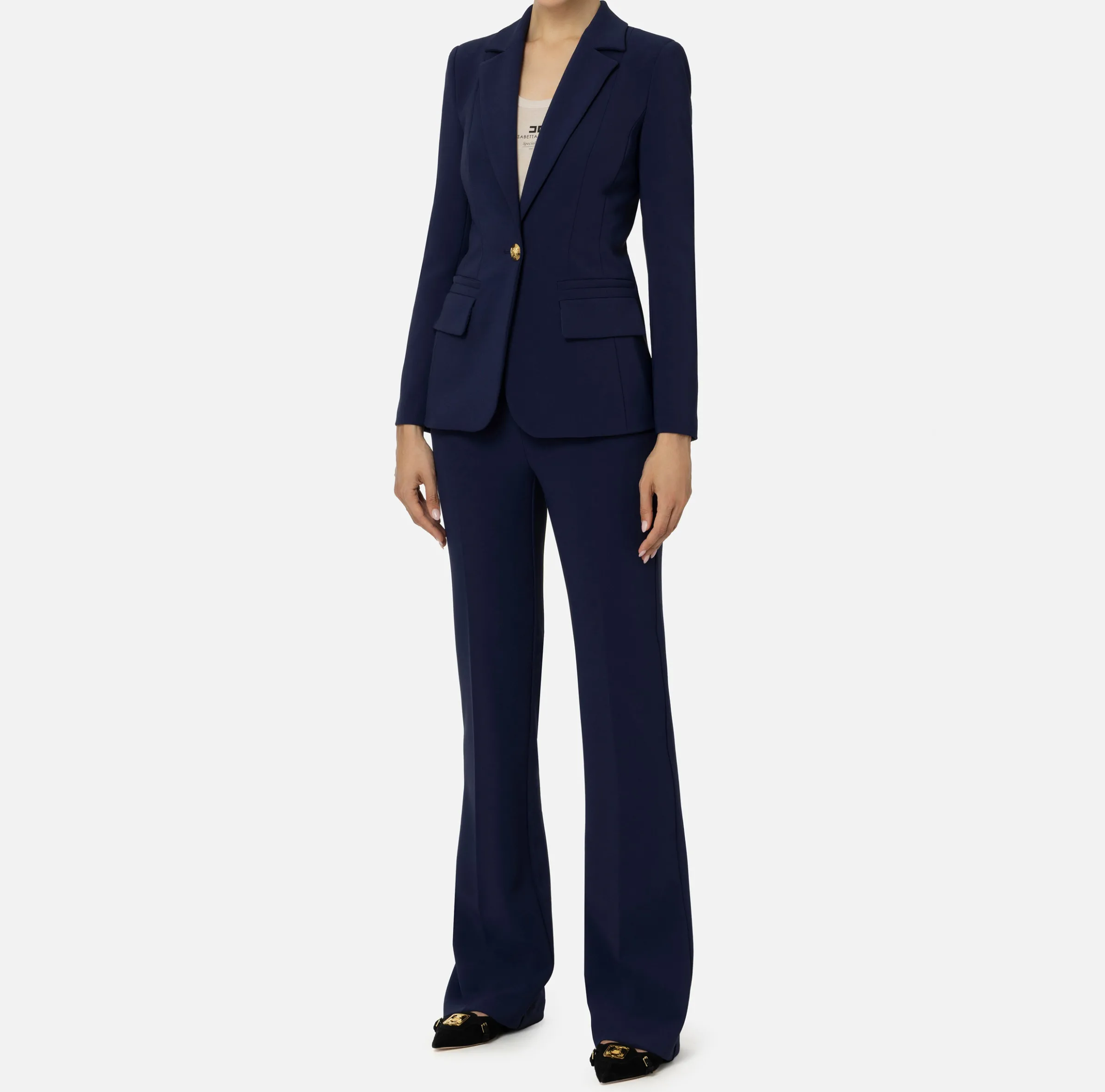 Tailleur in crêpe stretch con giacca sfiancata e pantalone dritto