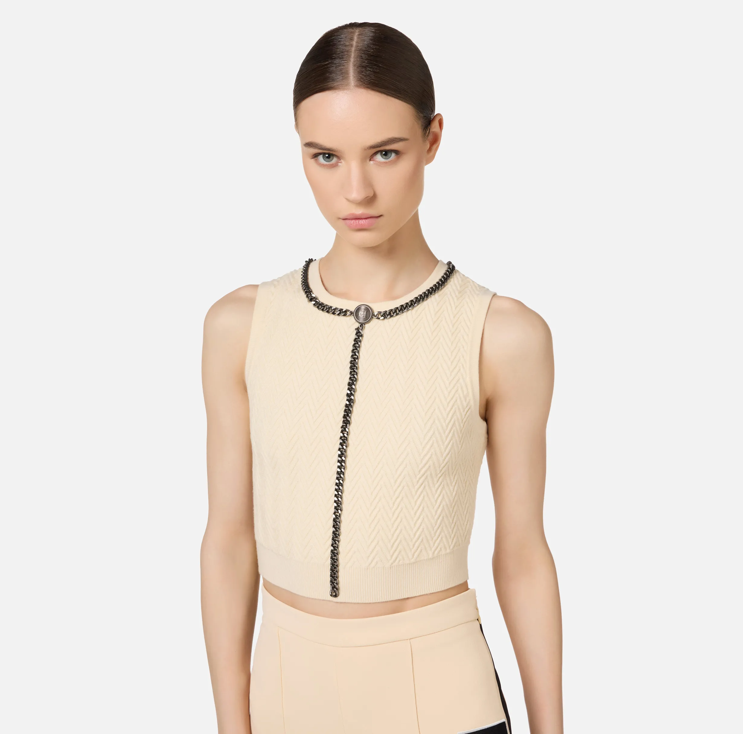Top in viscosa con catena