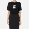 T-shirt in cotone con patch logo stile college