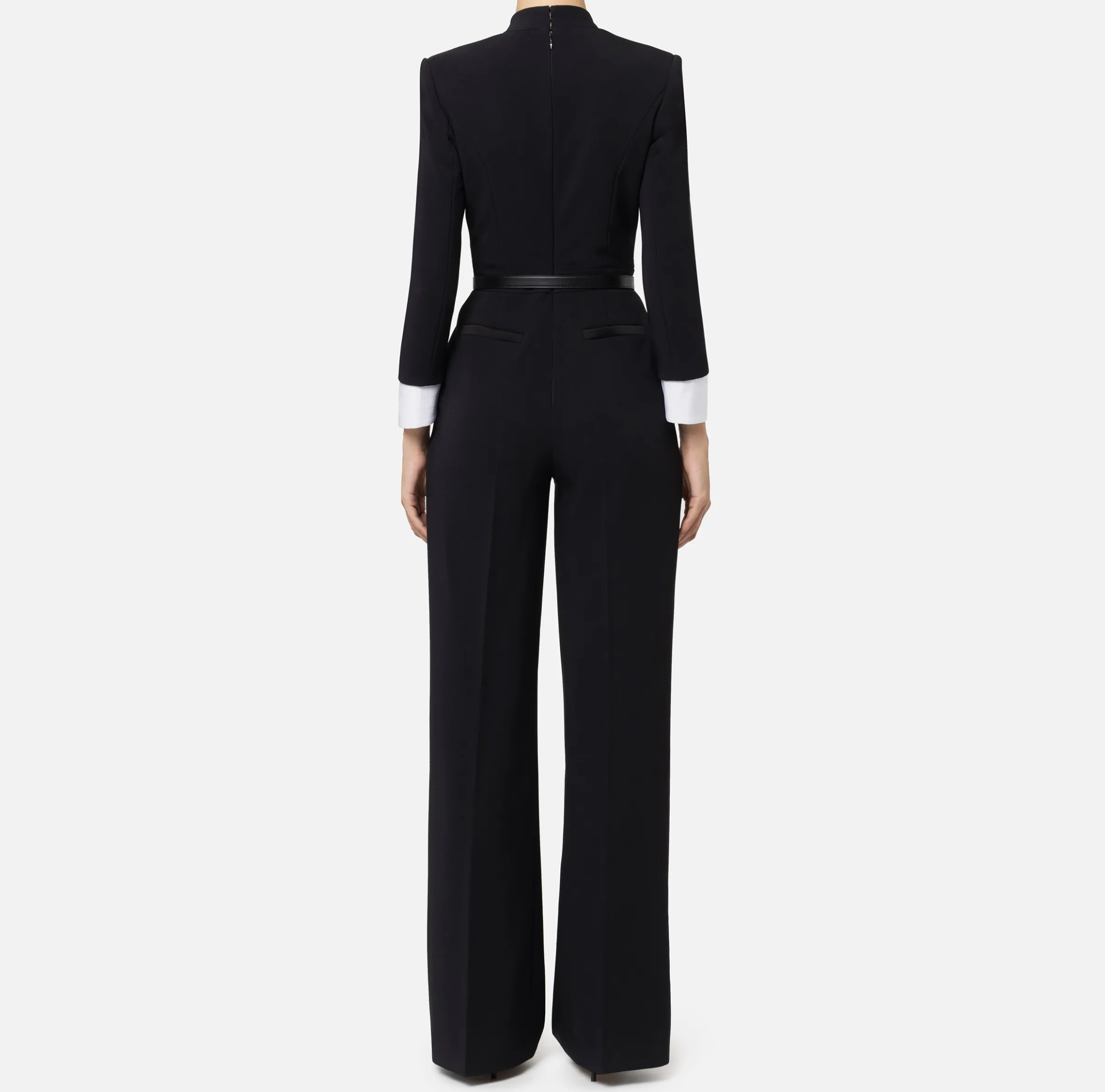 Tuta in crêpe stretch con revers in raso